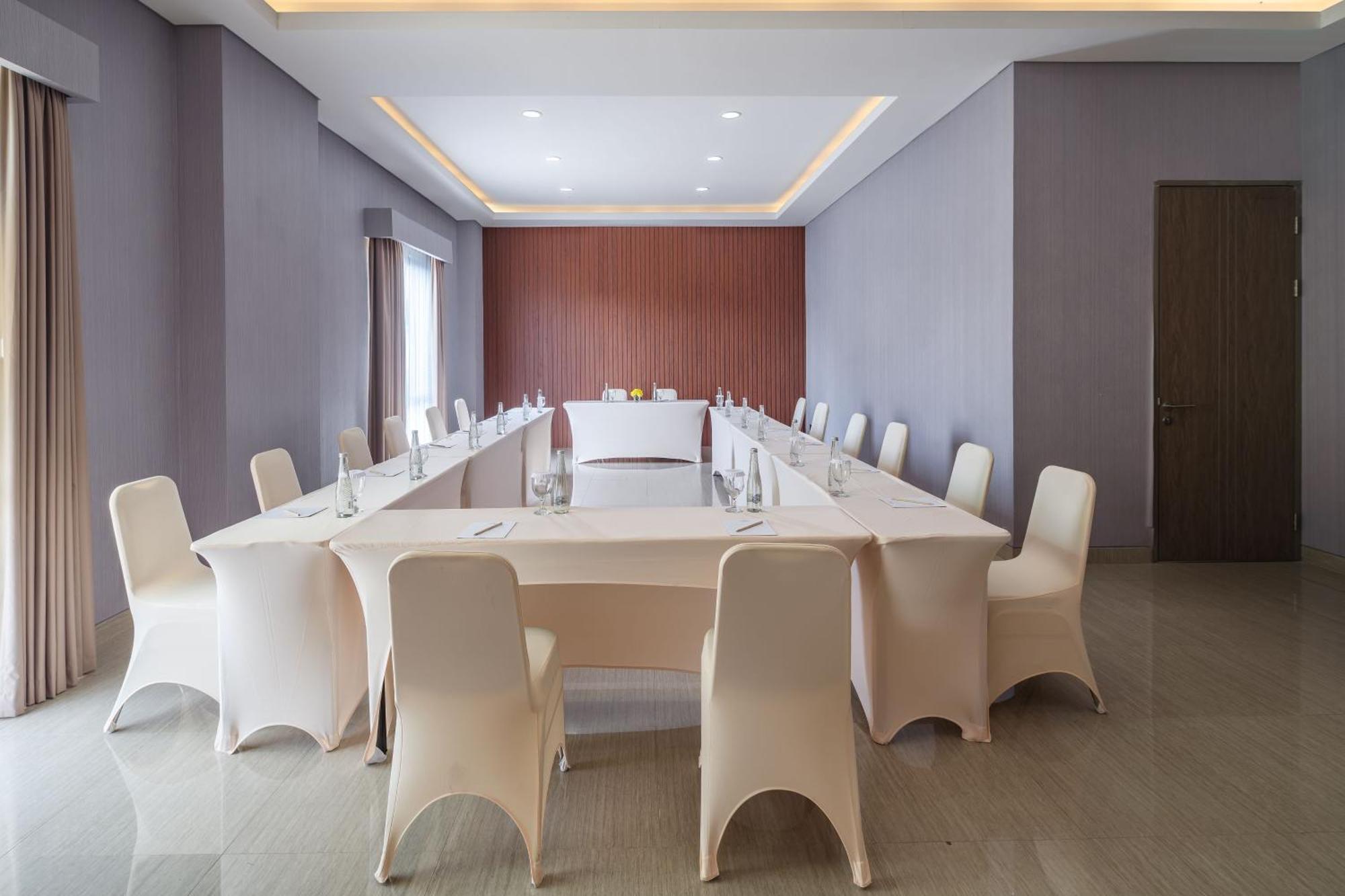 Hotel Santika Blitar Zewnętrze zdjęcie
