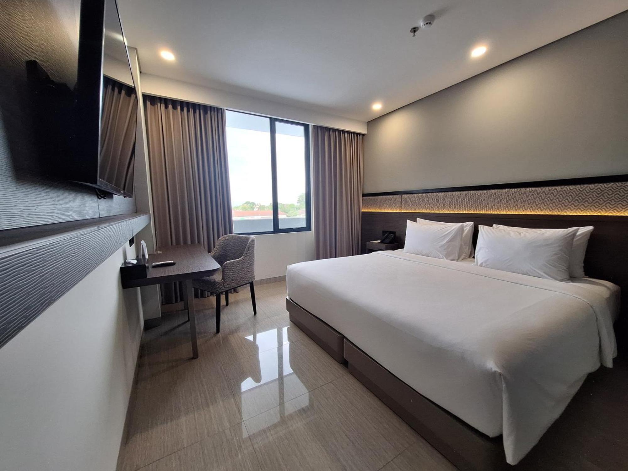 Hotel Santika Blitar Zewnętrze zdjęcie