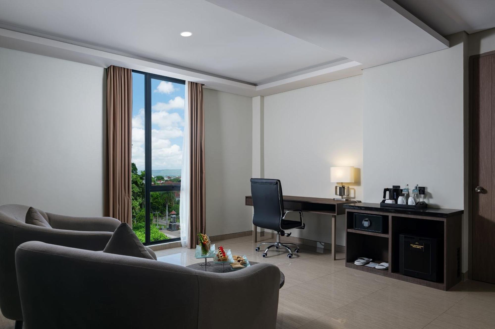 Hotel Santika Blitar Zewnętrze zdjęcie