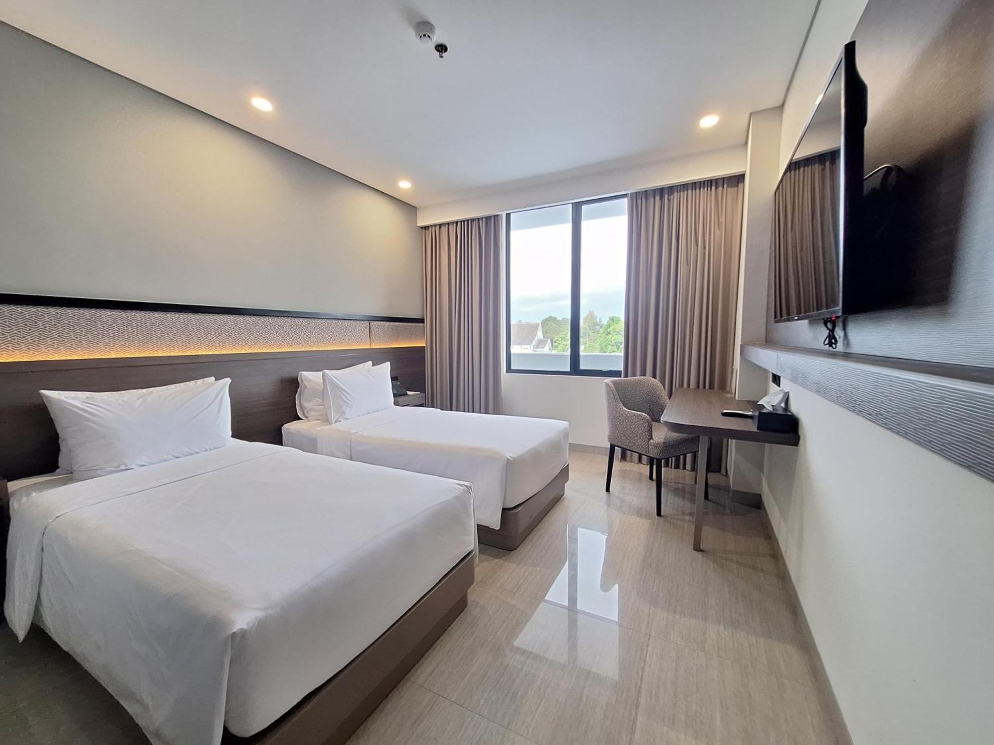 Hotel Santika Blitar Zewnętrze zdjęcie